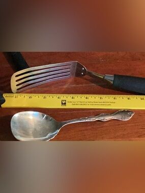 🥄 WM.ROGERS SILVER PLATED BERRY SPOON MELODY/Camelot  1964